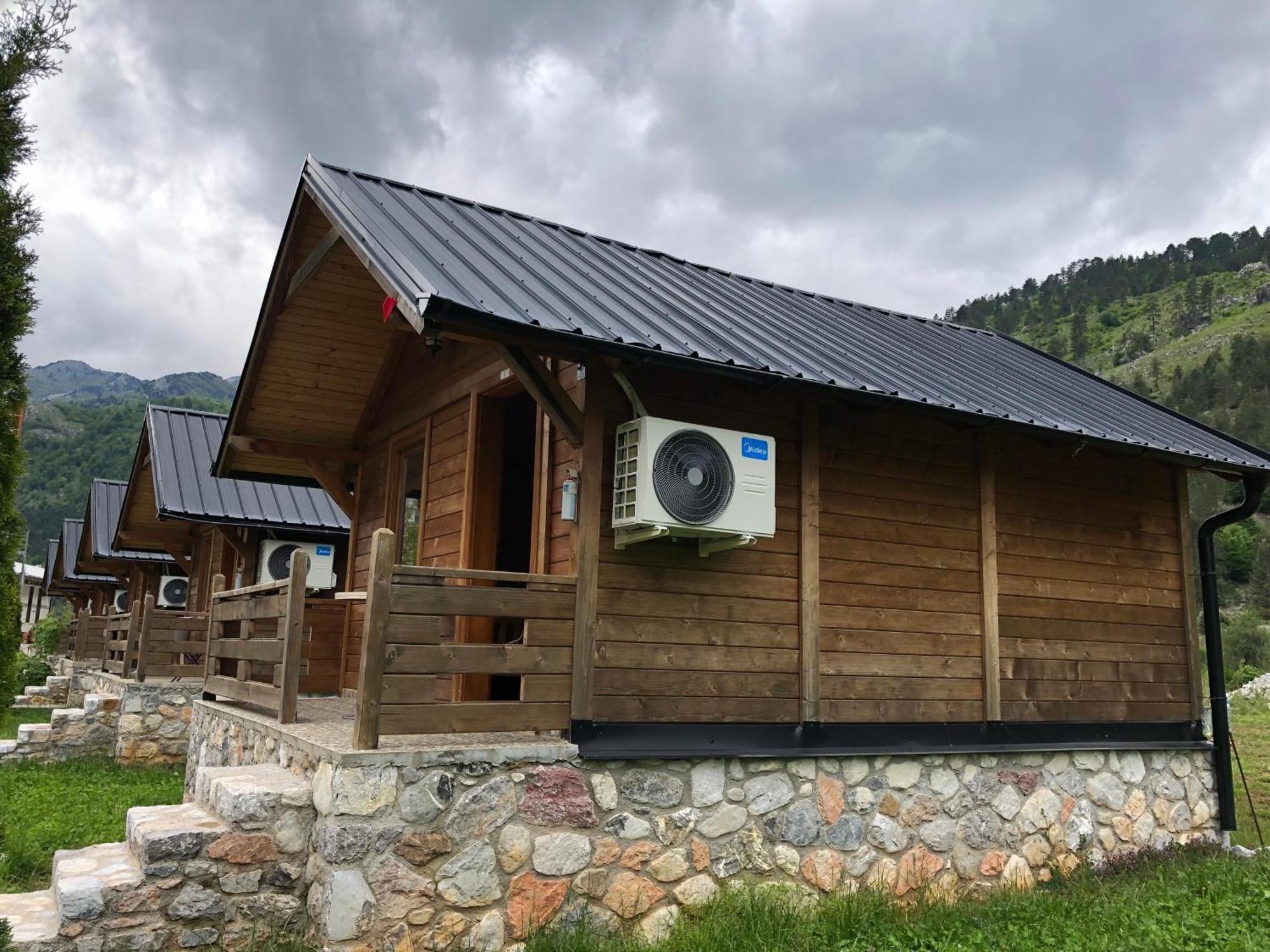 Villa Cntr Park